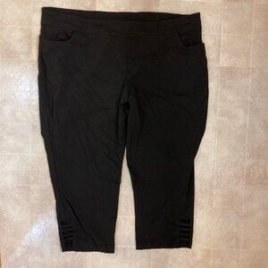 SLIM-SATION BY MULTIPLES PLUS 24W BLACK CAPRI PULL UP STRETCH